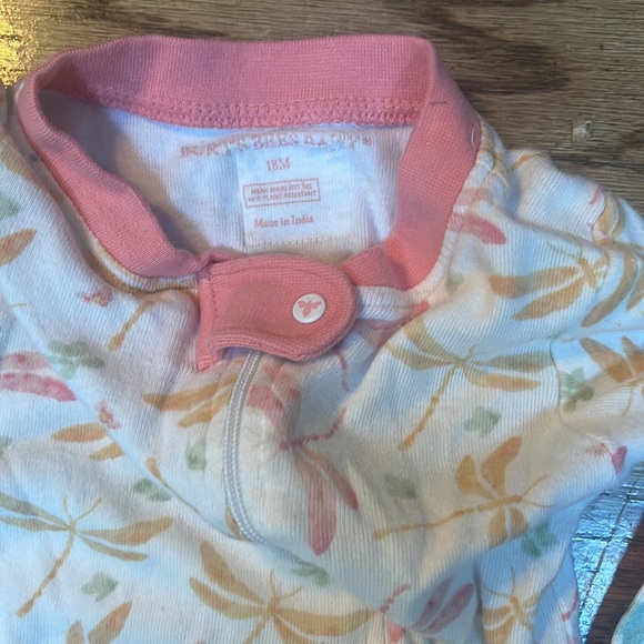 Two Burt’s Bees Pajama Onsies Aize 18 months - Picture 2 of 3